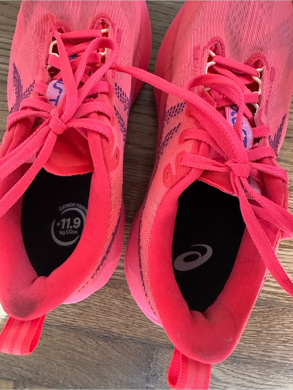 ASICS Novablast 5 Women's Running Shoes in Flash Red/Edo Purple - Size 7 (US) - Picture 10 of 13